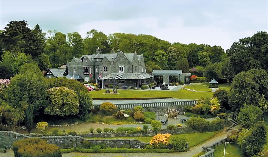 Bron Eifion Country Hotel