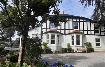 Tir-y-Coed Country House