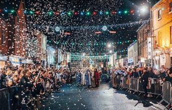 Newtown Christmas Light Switch On